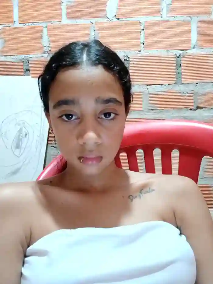 Zoe_Sweett18