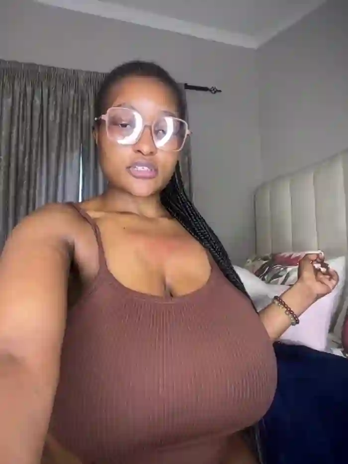 Bustygoddess32