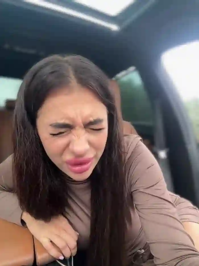 LaraVegas_