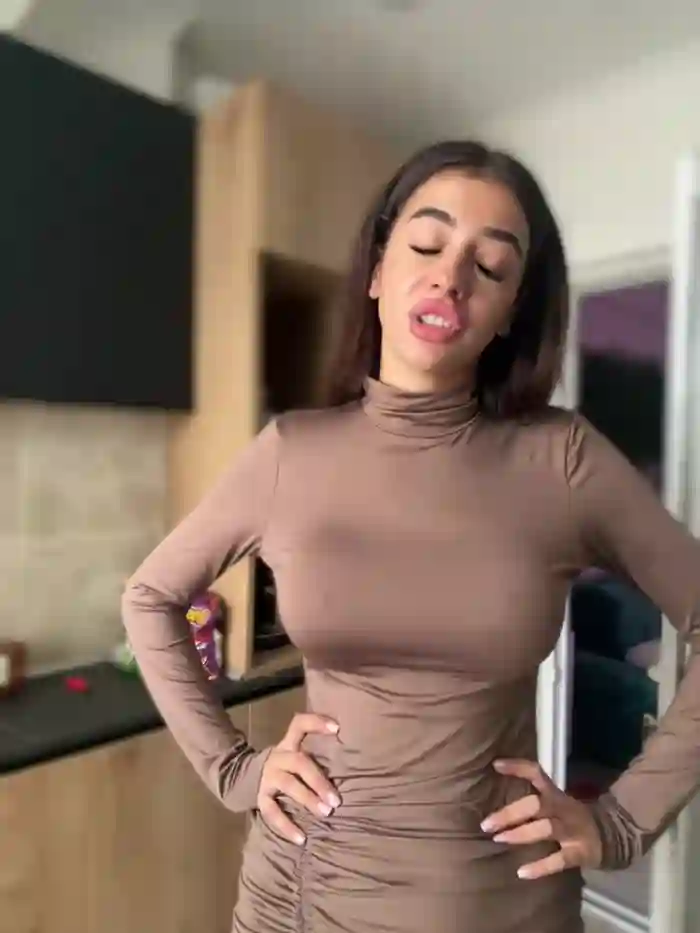 LaraVegas_