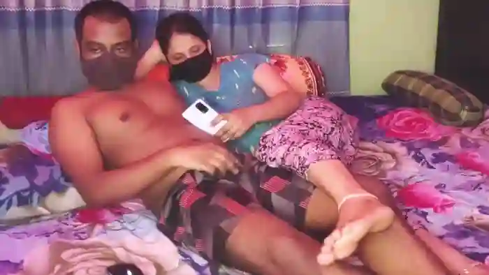 Younger_Couples