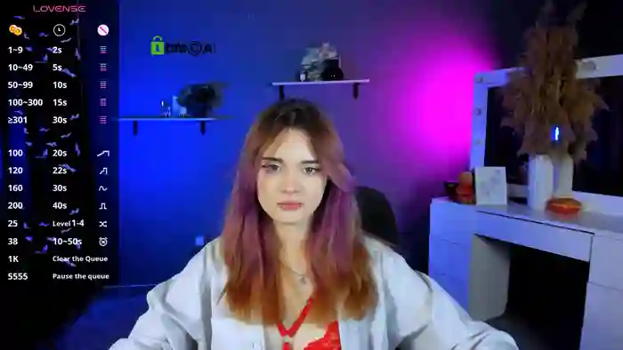 liana_kisses