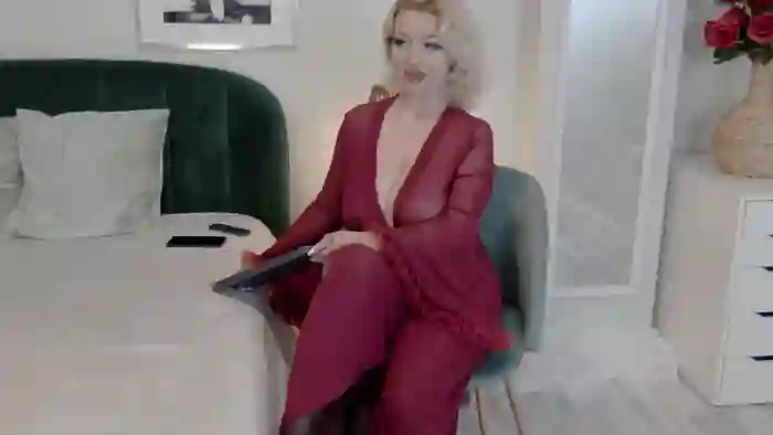 ClassyTinaa
