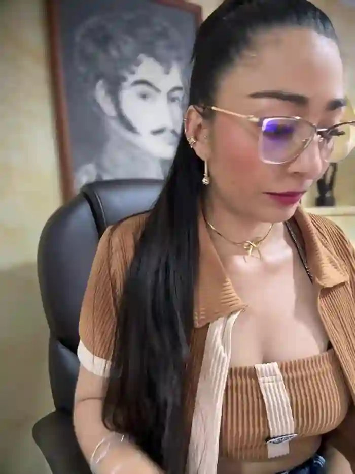 _Bella-Office1