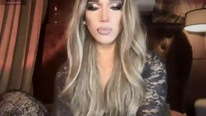 Lo_la_69