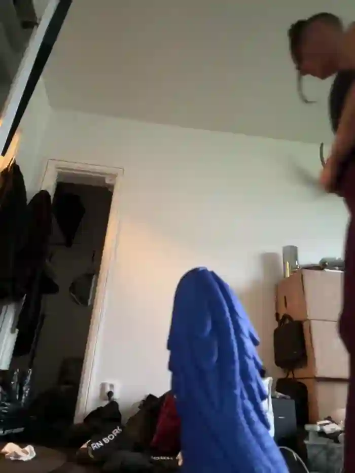 SwingWingWomanSweden