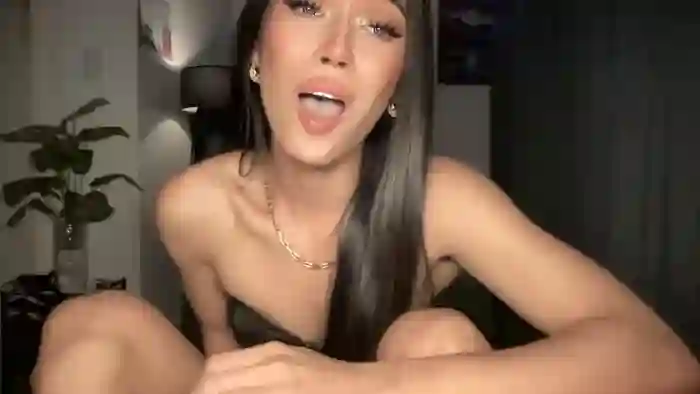 Belle_Sinclair