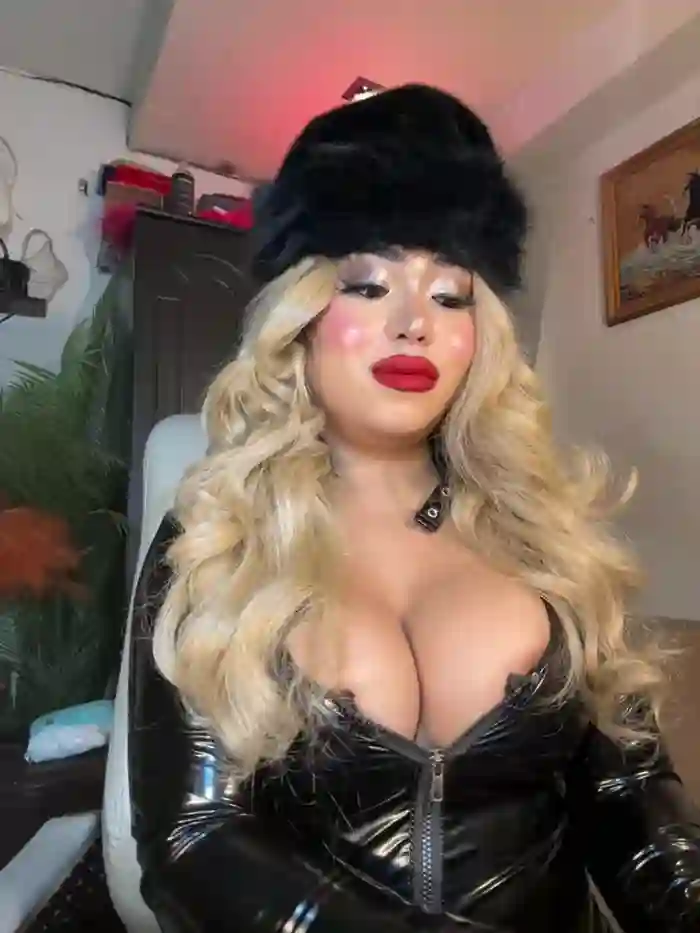 BigDominaMia