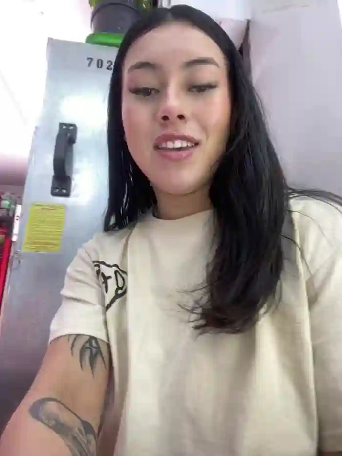 emily_22x