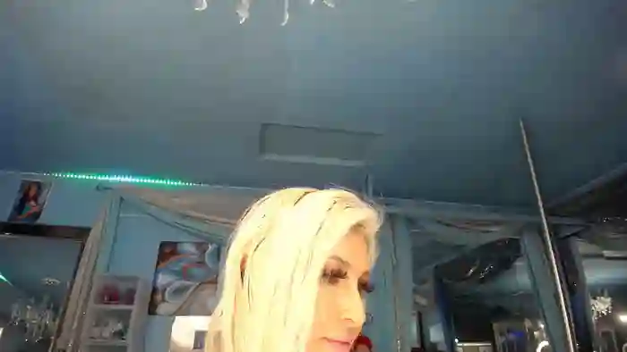 ADRIANNA_FOX
