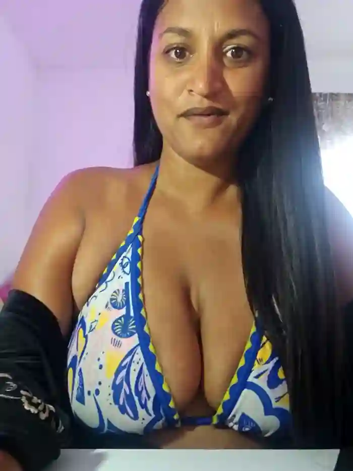 Busty_AriaX