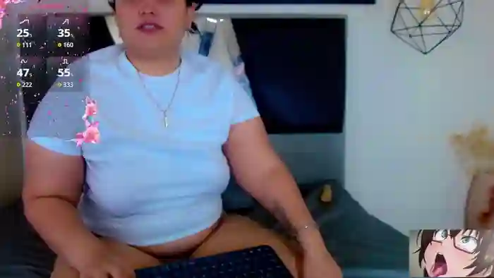 brunnette_hot