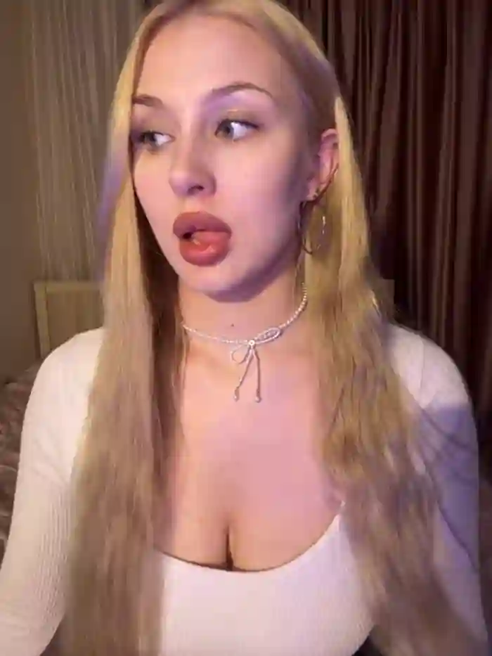 Emelia_Angel