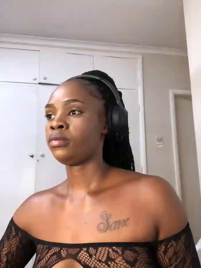 LuciousLips96