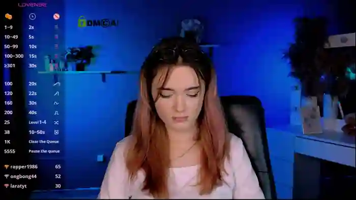 liana_kisses