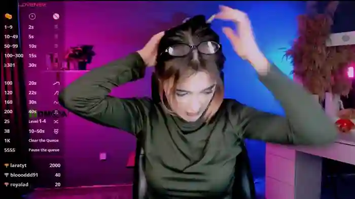 liana_kisses