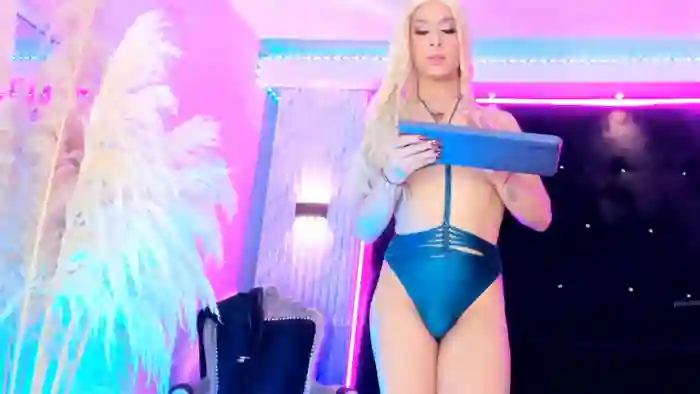 Queens_Wonders_Blonders