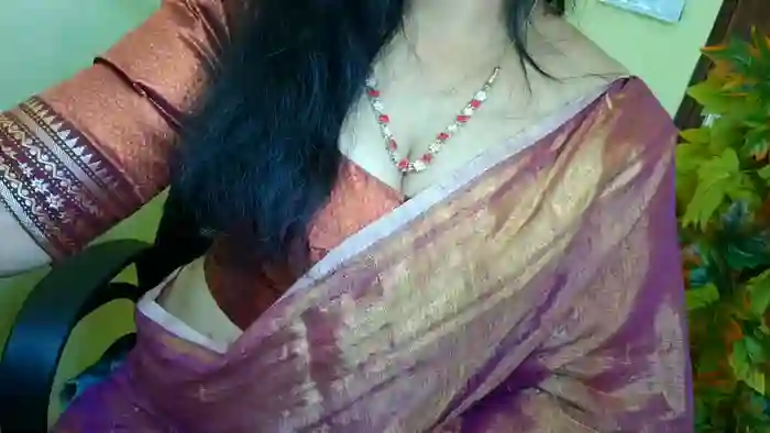 Mallu_MayaMadhav