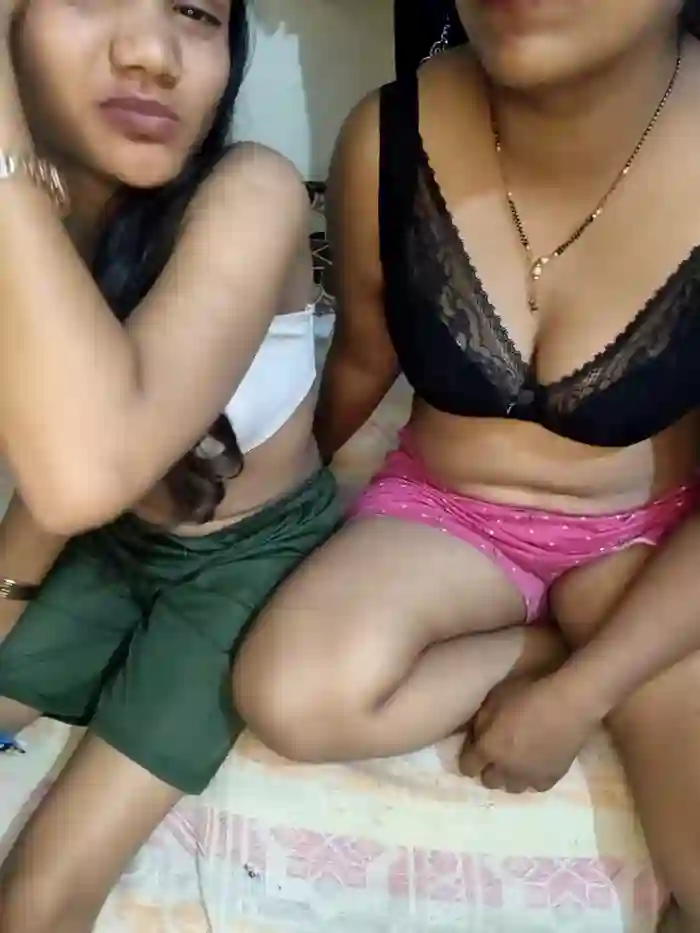 Unique_MomandDaughterrs