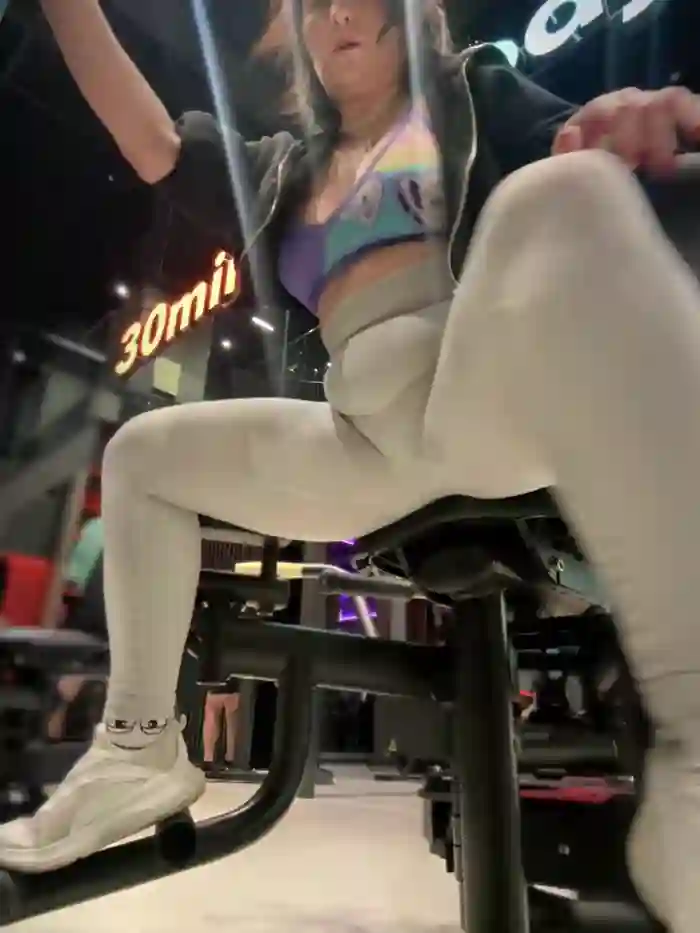 ZhenjaPoledance