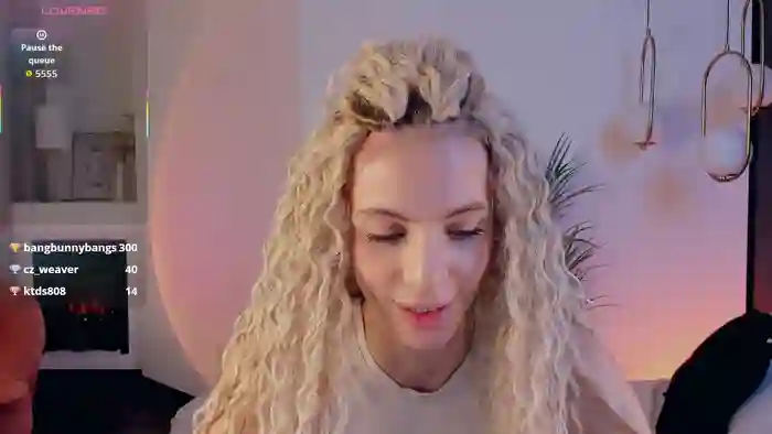 mia_silkk