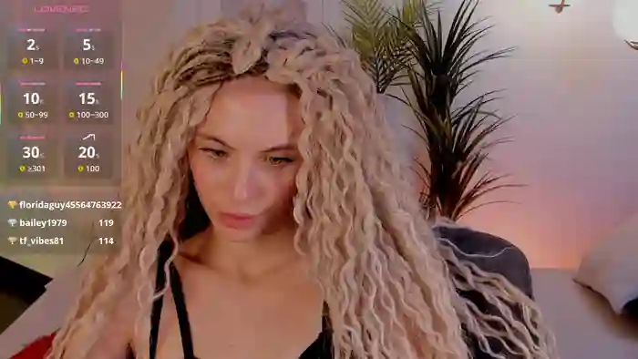 mia_silkk