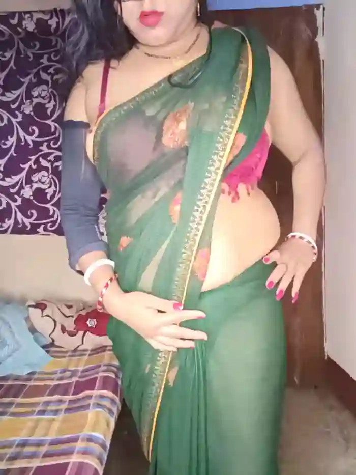 Hot_muskaan