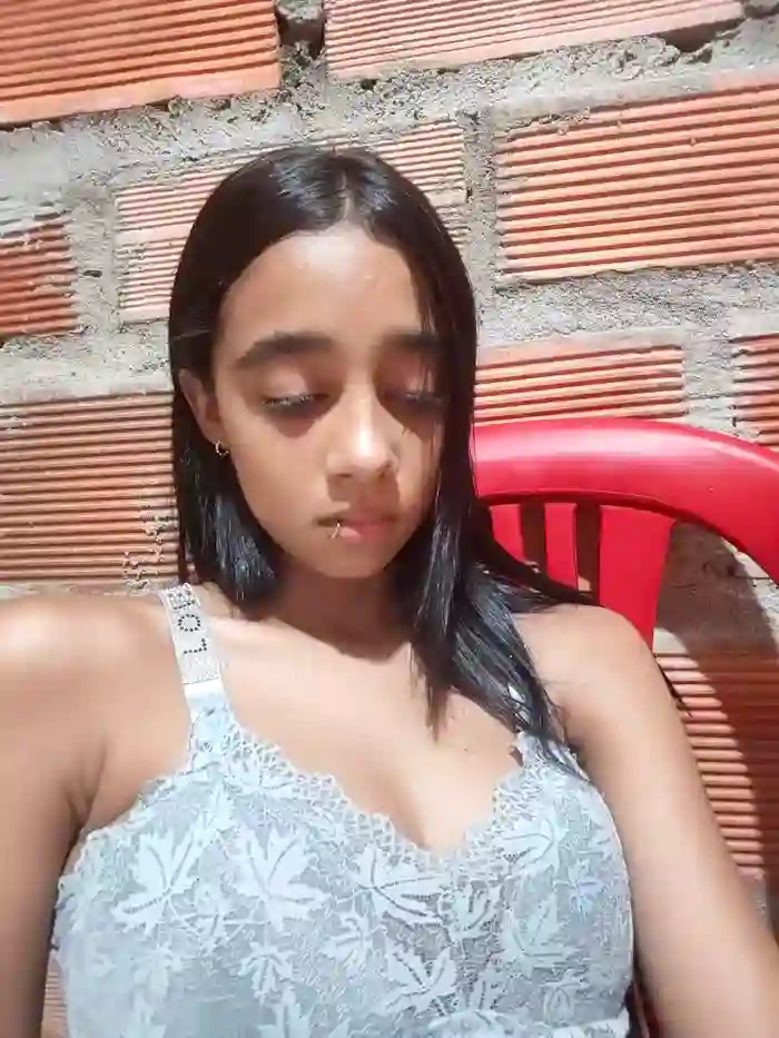 Zoe_Sweett18