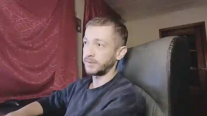 333Alone_in_theDark777