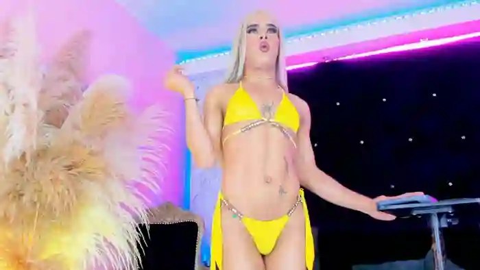 Queens_Wonders_Blonders