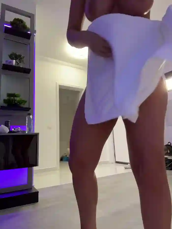 KirstieVegas