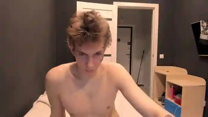 eva_sunshine_blue_eyes