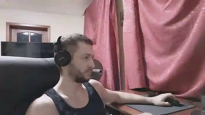 333Alone_in_theDark777