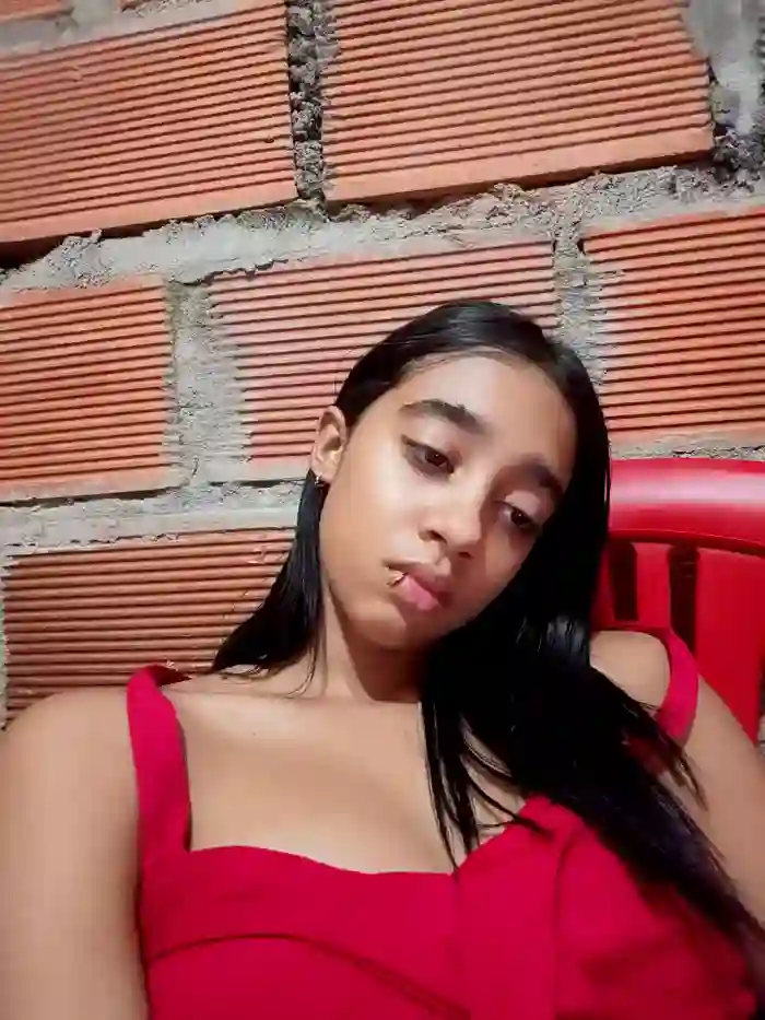 Zoe_Sweett18