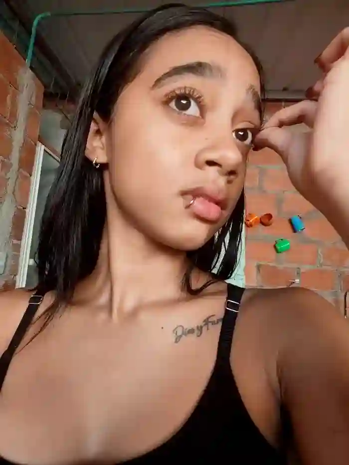 Zoe_Sweett18