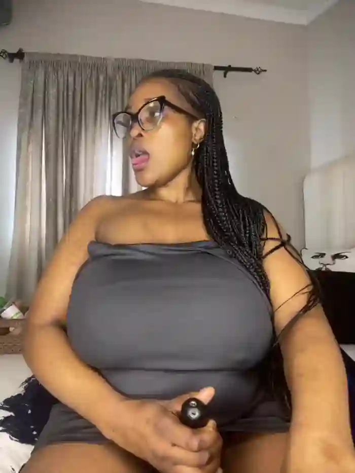 Bustygoddess32