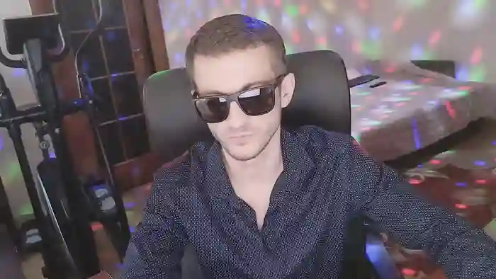 333Alone_in_theDark777