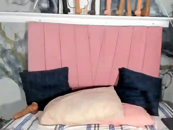 NaomyHott69